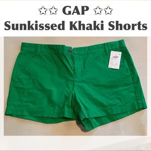 ☘️ GAP Sunkissed Khaki Shorts 🍀